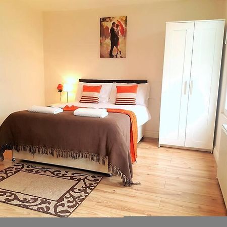 Comfortable Studio Flat Near Central London Kültér fotó